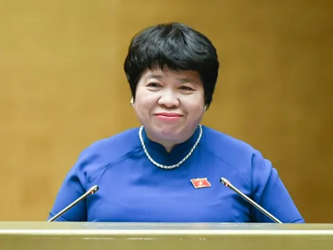 Quốc hội nhất trí tiếp tục thực hiện một số chính sách trong phòng, chống dịch