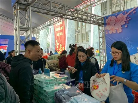 Hỗ trợ công nhân lao động Thủ đô đón Tết vui tươi, đầm ấm