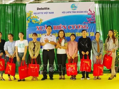 'Xuân biên cương' với gia đình quân nhân huyện đảo Trường Sa