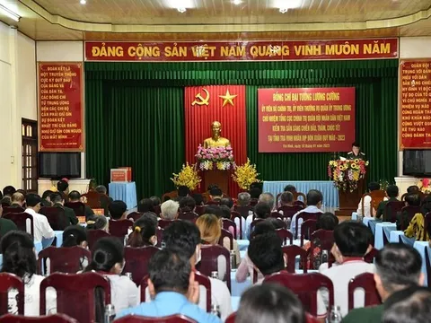 Đại tướng Lương Cường thăm, tặng quà Tết tại Trà Vinh