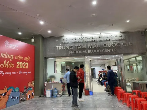 Rộn ràng đi hiến máu đúng ngày Tết ông Công, ông Táo