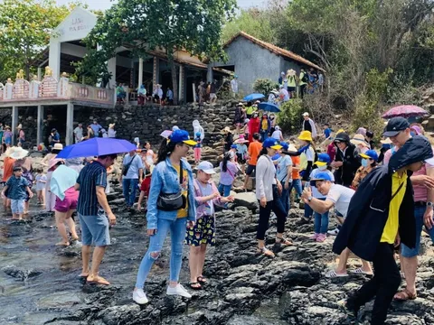 Phú Yên đón gần 95.000 lượt khách đến tham quan, vui chơi trong dịp Tết Nguyên đán 2023