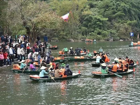Doanh thu du lịch tăng mạnh trong dịp Tết Nguyên đán
