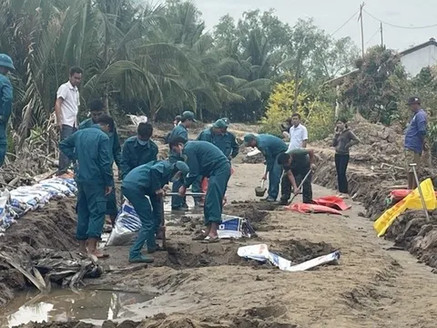 Triều cường gây thiệt hại hoa màu của hàng trăm hộ dân những ngày Tết