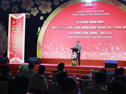 Thủ tướng Phạm Minh Chính dự lễ phát lệnh ra quân sản xuất đầu năm tại cảng Tân Cảng – Cát Lái