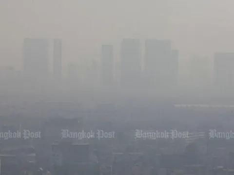 Thái Lan lắp máy lọc không khí tại thủ đô Bangkok để giảm bụi mịn