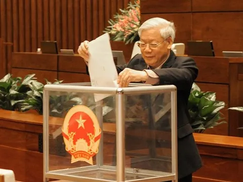 Cán bộ có 2/3 phiếu tín nhiệm thấp sẽ bị miễn nhiệm