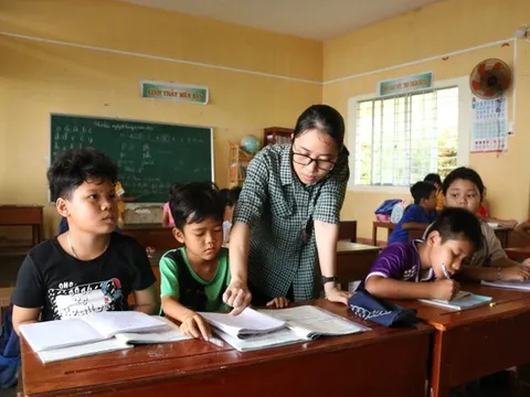 Chuyện những người 'gieo chữ’ trên đảo Hải Tặc