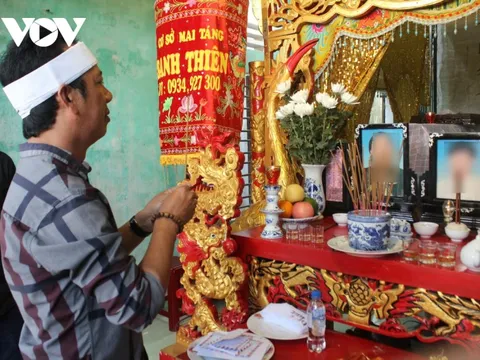 Vụ tai nạn thảm khốc ở Quảng Nam: Xót xa cảnh chồng mất cả vợ và con trai duy nhất