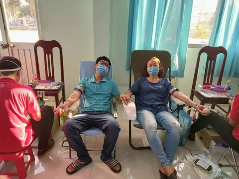 Những giọt máu cho đi...