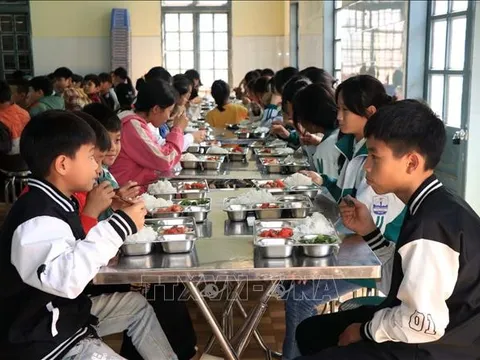 Trên 30.000 trẻ em khó khăn vùng sâu, vùng xa được hỗ trợ học tập và dinh dưỡng