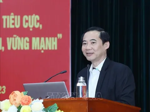 Nâng cao nhận thức về phòng, chống tham nhũng, tiêu cực và xây dựng, chỉnh đốn Đảng