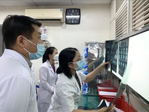 'Bông hồng thép' trong ngành phẫu thuật thần kinh sọ não