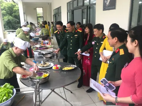 Vui nhộn 'Bữa cơm quý ông' nhân ngày Quốc tế Phụ nữ 8/3