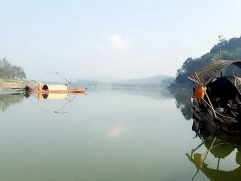 Thanh Hóa: Nỗ lực đưa bà con vạn chài lên bờ trước mùa mưa bão