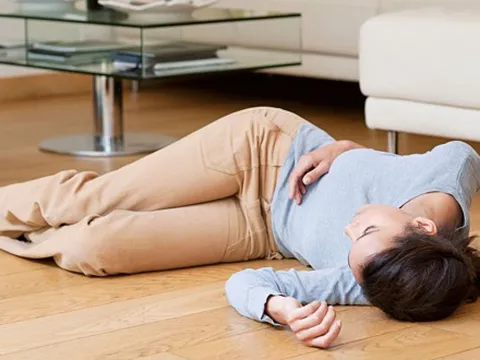 Những dấu hiệu đột quỵ não ở người trẻ mọi người cần biết
