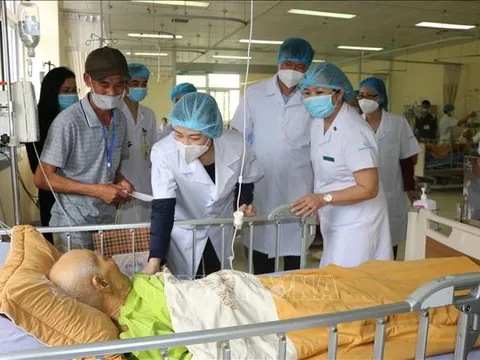 Chủ động từ sớm, từ xa, đáp ứng cao nhất yêu cầu chăm sóc, bảo vệ sức khỏe nhân dân