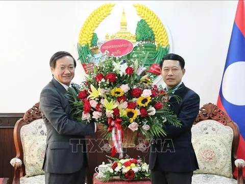 Đại sứ Việt Nam chúc Tết cổ truyền Boun Pi May năm 2023 của Lào