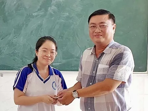 Nữ sinh Bình Dương đứng đầu kỳ thi gần 90.000 thí sinh