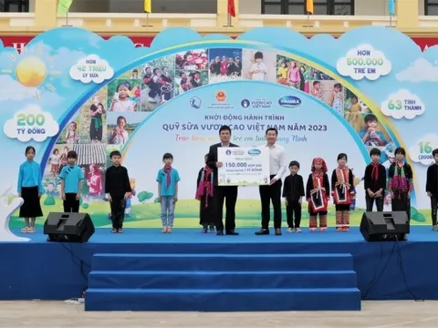 1,5 triệu hộp sữa dành tặng trẻ em khó khăn