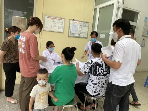 Tăng cường tiêm vaccine phòng COVID-19, ưu tiên bảo vệ nhóm nguy cơ cao
