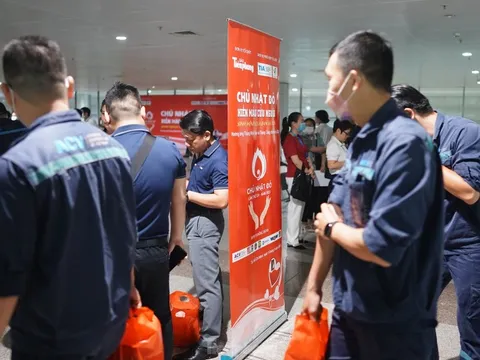 Nhân viên sân bay Tân Sơn Nhất hào hứng tham gia ngày hội Chủ nhật Đỏ