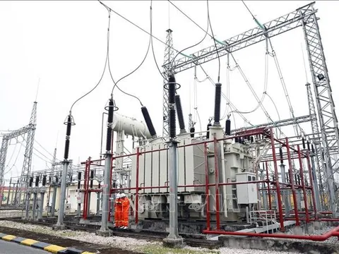 Nhiều thách thức trong cung ứng điện mùa nắng nóng