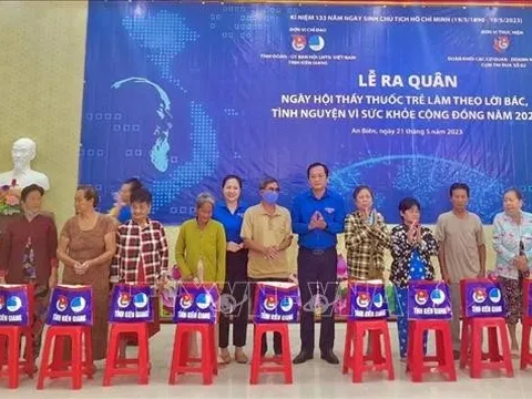 Kiên Giang: Lễ ra quân 'Ngày hội thầy thuốc trẻ làm theo lời Bác'