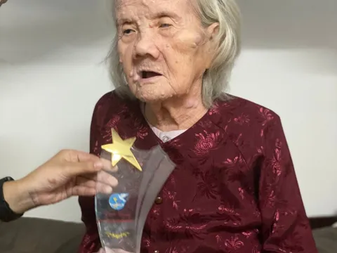 Gặp cụ bà ở Huế suốt 3 thập kỷ cho sinh viên nghèo vào nhà ở miễn phí