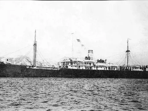 Vầng thái dương cho dân tộc Việt Nam