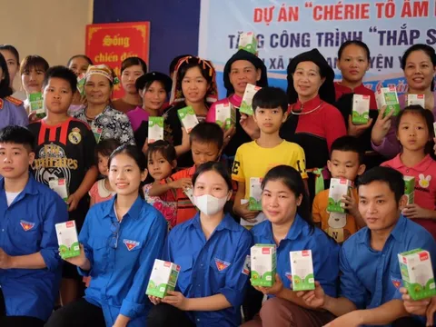 Nữ sinh quê Yên Bái năng động, học giỏi, mê làm thiện nguyện