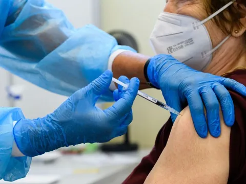 Đức phải tiêu hủy 200 triệu liều vaccine COVID-19, lãng phí hàng tỷ euro
