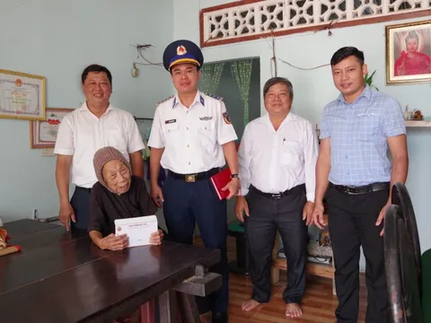 Cảnh sát biển thăm hỏi các gia đình thương binh, liệt sĩ tại tỉnh Đồng Nai