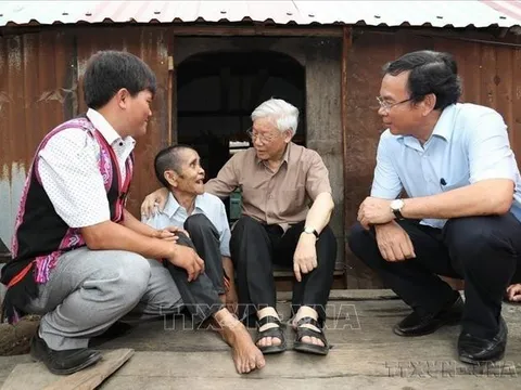 Kỷ niệm 76 năm Ngày Thương binh - Liệt sĩ: Mùa hoa tri ân của nhân dân cả nước