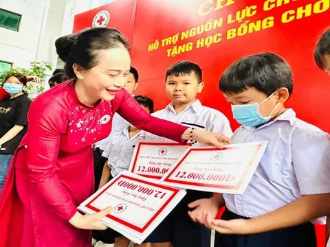 Nữ Chủ tịch Hội chữ thập đỏ có tấm lòng nhân ái