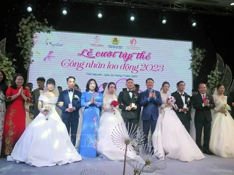 Thái Nguyên: Tổ chức lễ cưới tập thể cho 17 cặp đôi công nhân lao động