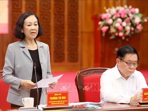 Đồng chí Trương Thị Mai làm việc với Ban Thường vụ Tỉnh ủy Điện Biên