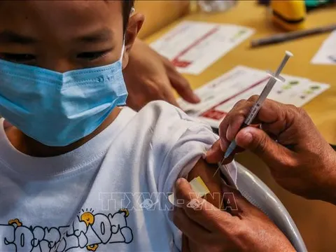 Philippines vật lộn với dịch sởi và ho gà