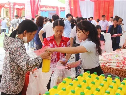 Lạng Sơn: Nhiều hoạt động hỗ trợ hộ nghèo tại chương trình Chợ Nhân đạo