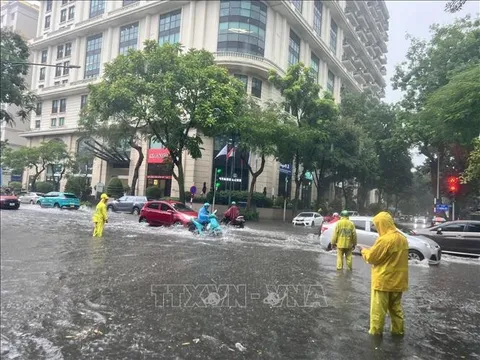 Chuyên gia tiếp tục cảnh báo hiện tượng sấm sét