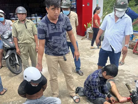 Thượng uý CSGT truy đuổi 5km, khống chế 2 đối tượng cướp dây chuyền vàng