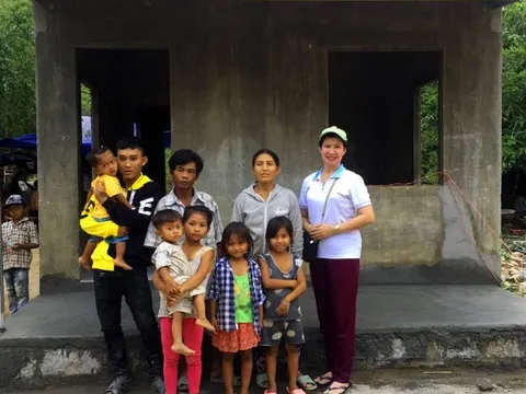 Người phụ nữ tiết kiệm "một chút" để mọi người cùng sống tốt hơn