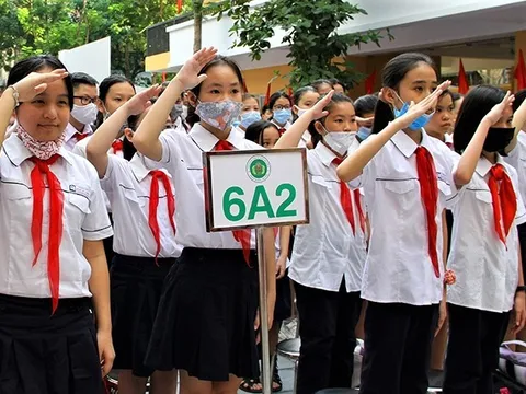 Khẩn trường hoàn thiện hồ sơ có đề xuất miễn học phí cho học sinh THCS