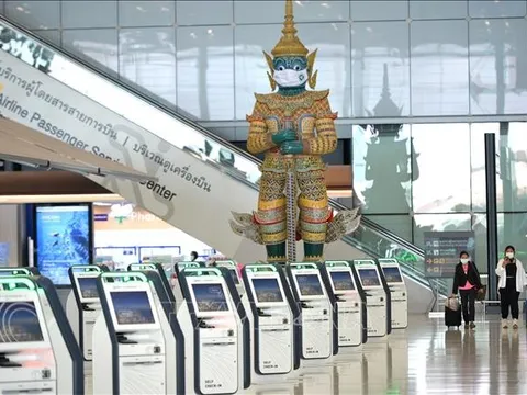 Thái Lan loại COVID-19 ra khỏi danh sách các bệnh truyền nhiễm cấm nhập cảnh