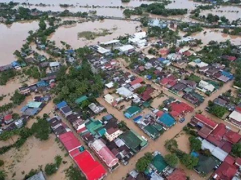 Philippines hoang tàn sau trận càn quét của Siêu bão Noru