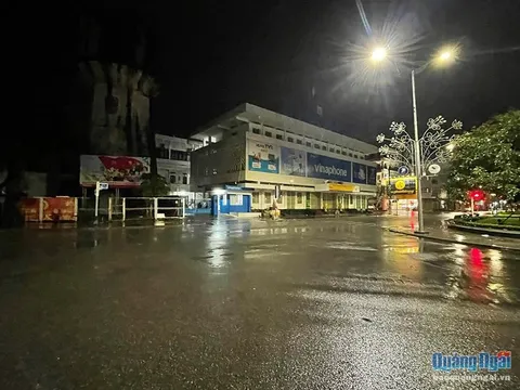 Quảng Ngãi: Nhiều địa phương bị mất điện hoàn toàn