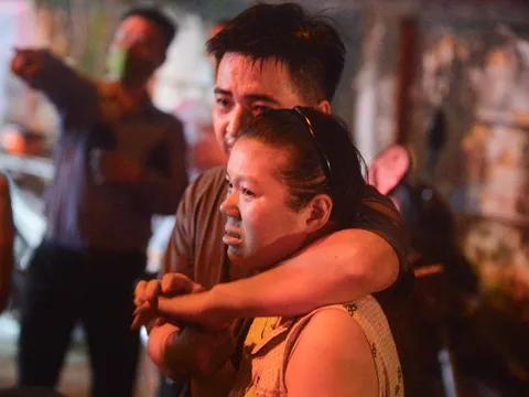 Vụ cháy dãy ki ốt trên phố Nhân Hoà: Người chủ kể lại giây phút thoát nạn