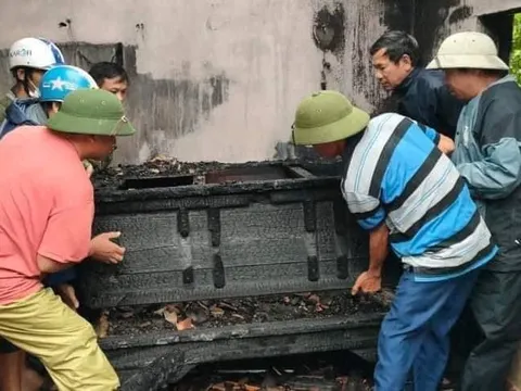 Nghệ An: Lũ lụt chưa qua, hoả hoạn lại tới