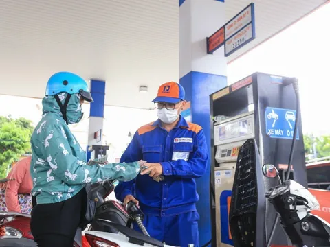 Giá xăng dầu hôm nay 3/10: Giảm từ 1.050-1.140 đồng/lít, sát mốc 21.000