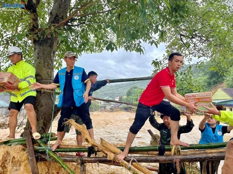 Bí thư Tỉnh ủy Quảng Ngãi gửi thư thăm hỏi cán bộ và Nhân dân tỉnh Nghệ An